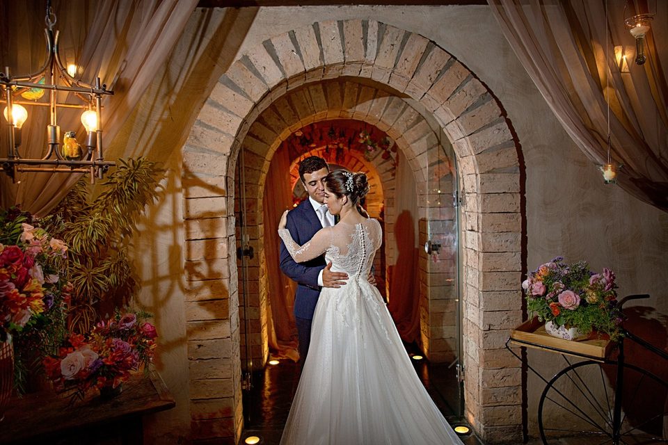 Casamento de Mariangela e Giácomo com cerimônia em Reitoria Nossa Senhora das Graças e recepção em Bella Eventos Goiânia Casamento de Mariangela e Giácomo com cerimônia em Reitoria Nossa Senhora das Graças e recepção em Bella Eventos Goiânia